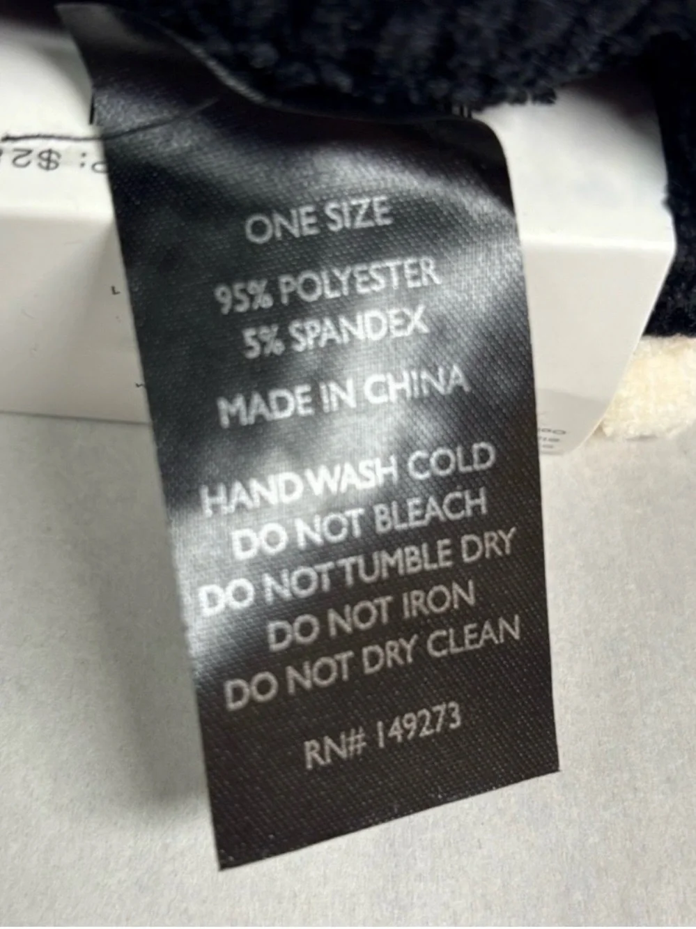 New Laundry Gloves 2 Pairs Set Women’s Black & Ivory Knit Casual Winter Outdoors